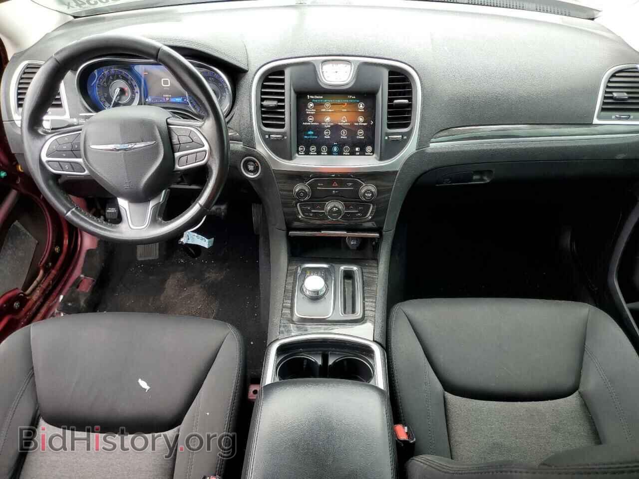 2019 CHRYSLER 300 - VIN: 2C3CCAAG1KH613575 - Фото 8