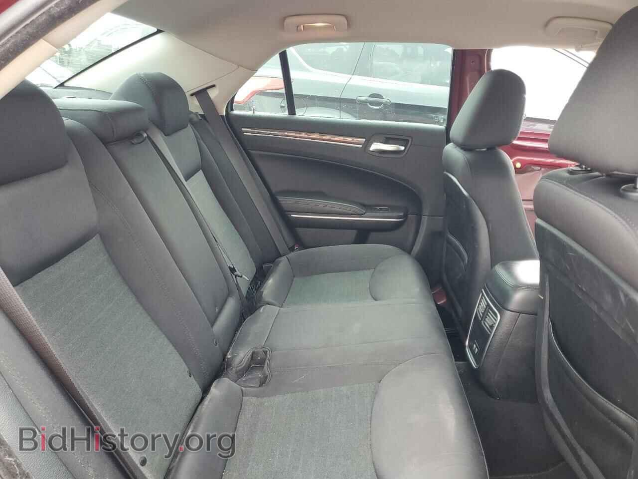 2019 CHRYSLER 300 - VIN: 2C3CCAAG1KH613575 - Фото 10