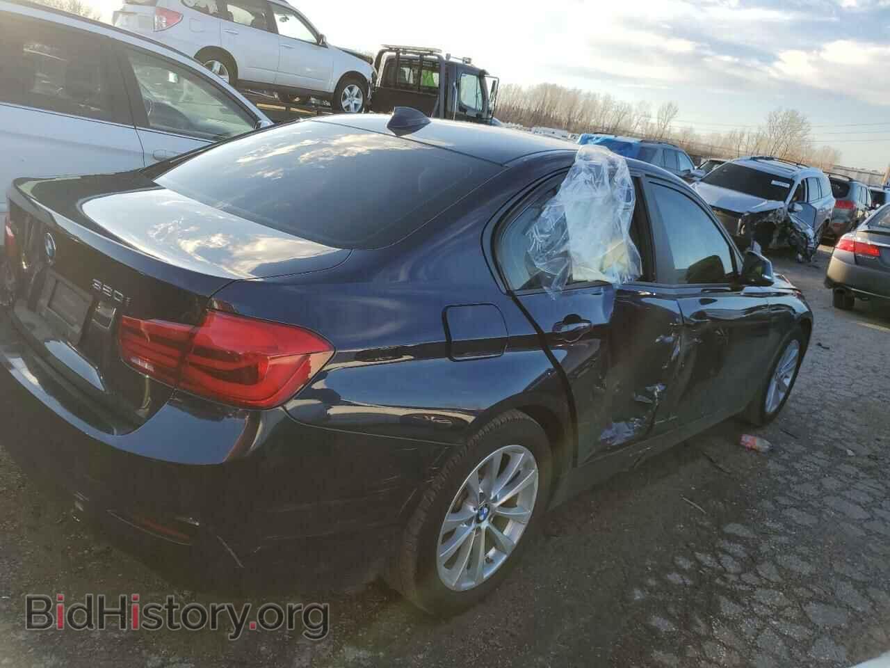 2017 BMW 3 SERIES - VIN: WBA8E5G32HNU45384 - Фото 3