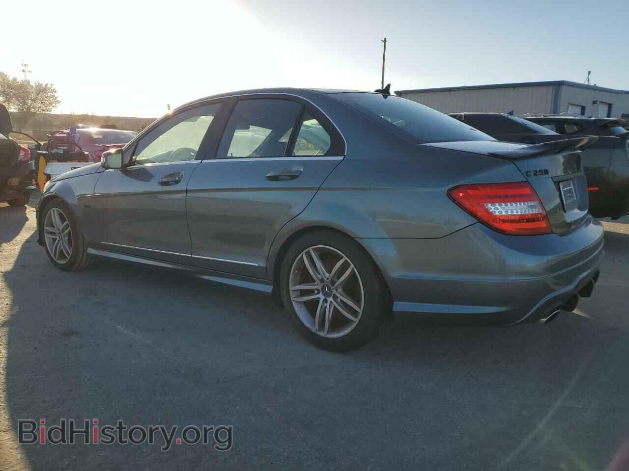 2012 MERCEDES-BENZ C-CLASS - VIN: WDDGF4HB5CA648562 - Фото 2