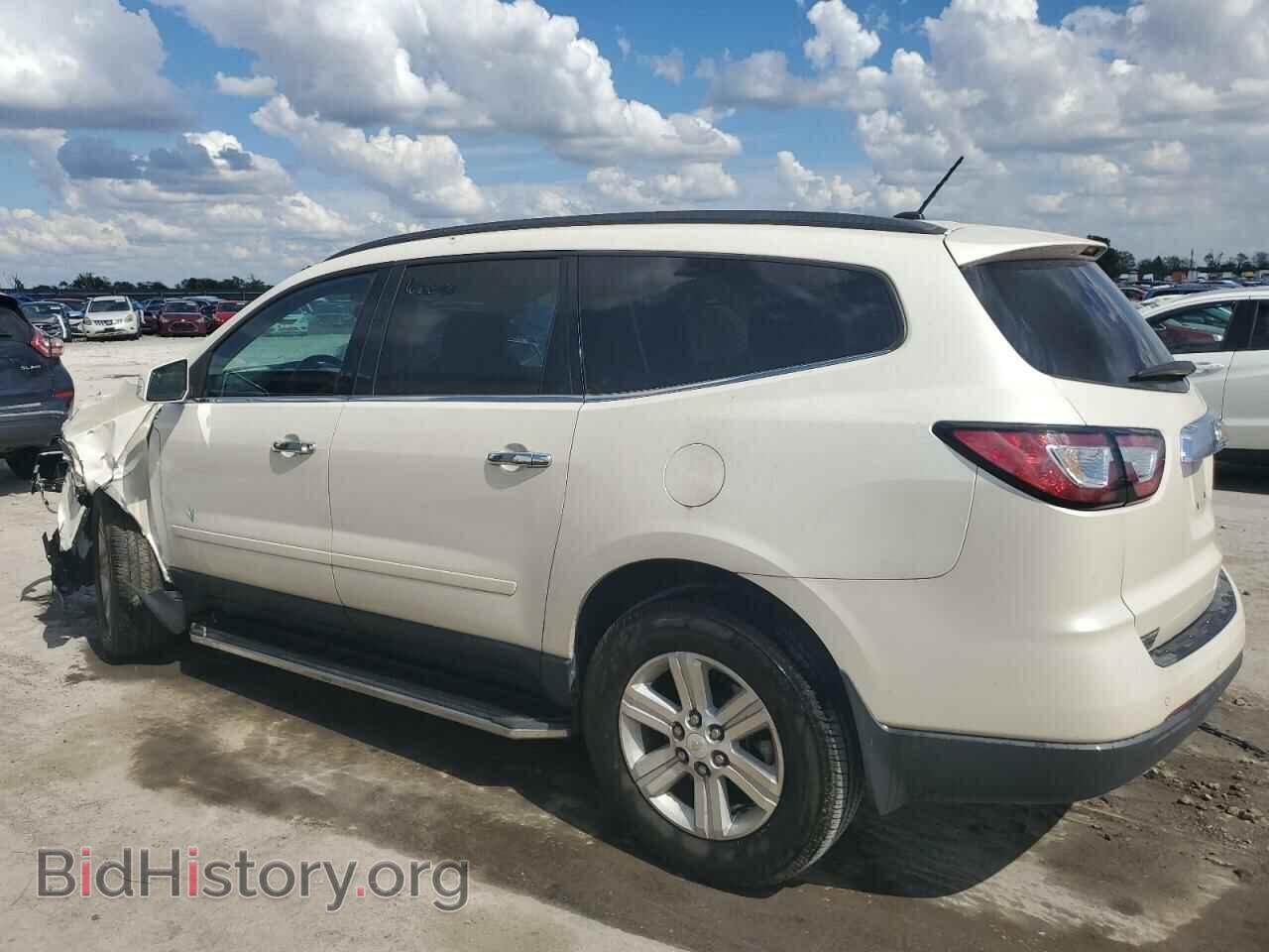 2014 CHEVROLET TRAVERSE - VIN: 1GNKRHKD9EJ280443 - Фото 2