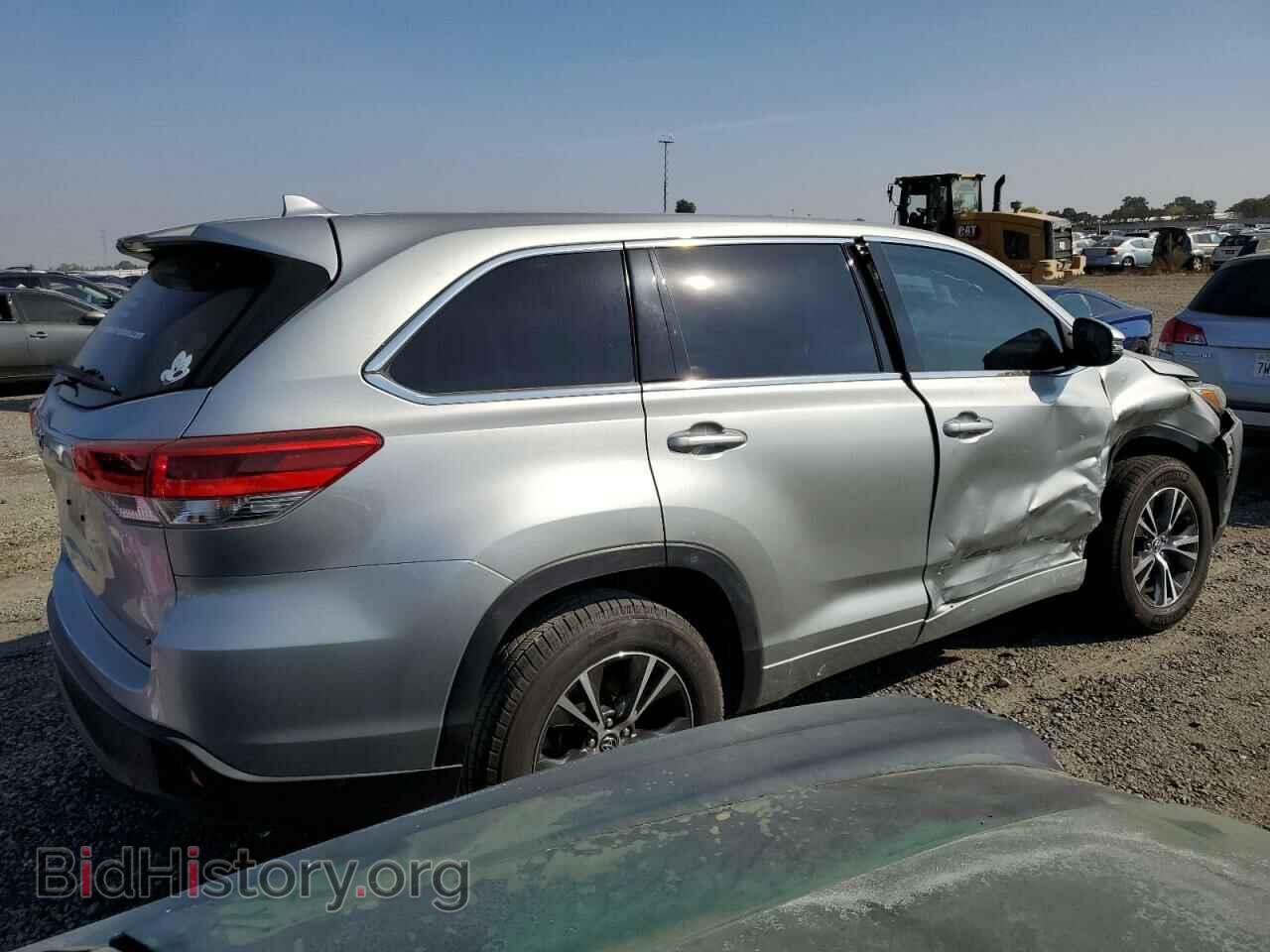 2018 TOYOTA HIGHLANDER - VIN: 5TDZZRFH2JS268092 - Фото 3