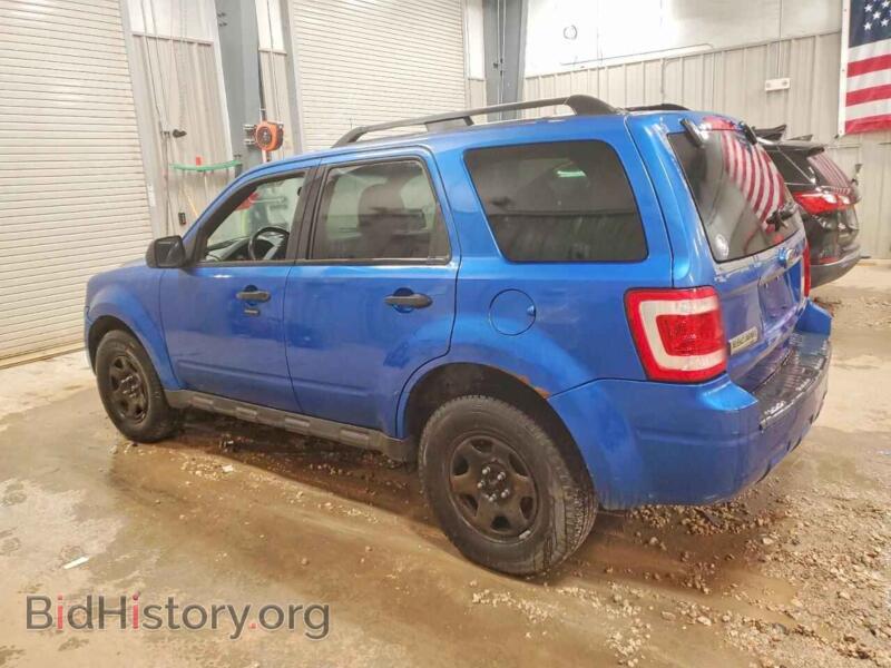2011 Ford ESCAPE (VIN 1FMCU9D73BKA64176) — photo 2 of 13