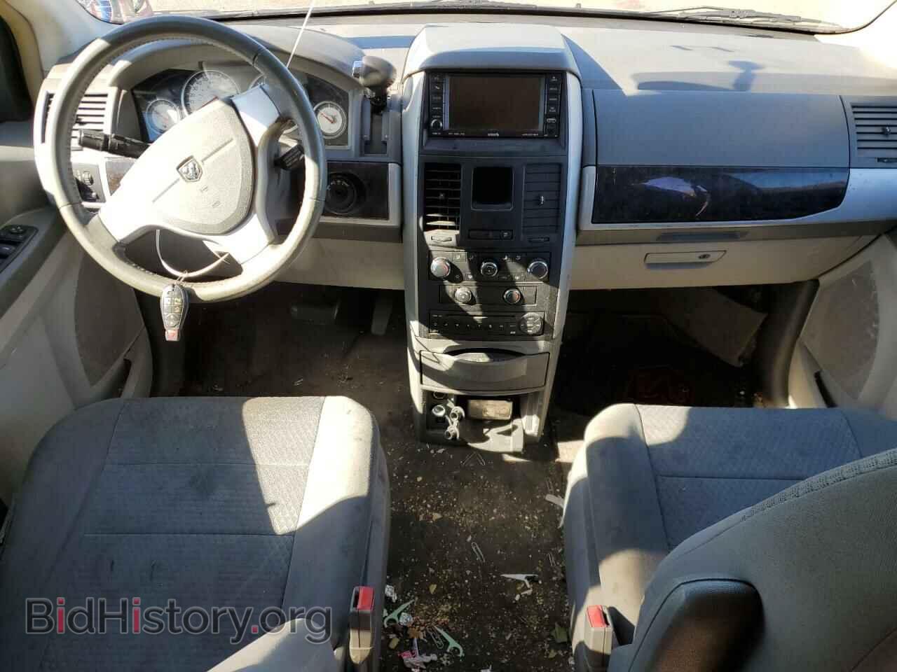 2010 CHRYSLER TOWN & C - VIN: 2D4RN6DX8AR336301 - Фото 8