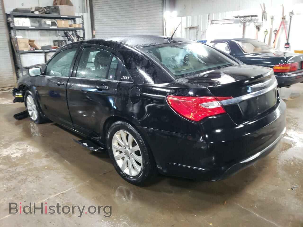 2012 CHRYSLER 200 - VIN: 1C3CCBBB0CN131889 - Фото 2