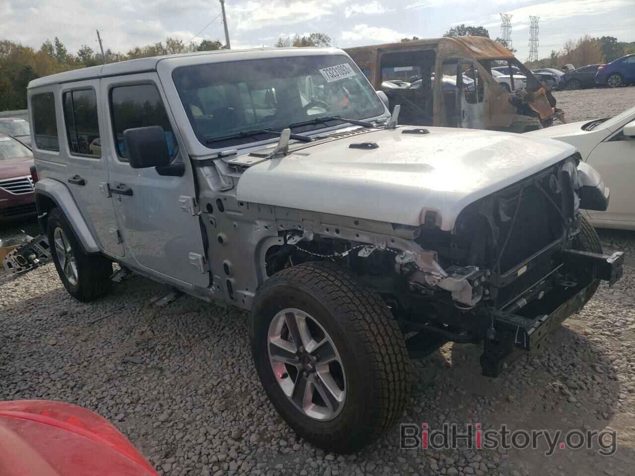 Report C Hjxeg Nw Jeep Wrangler Silver Gas Price And