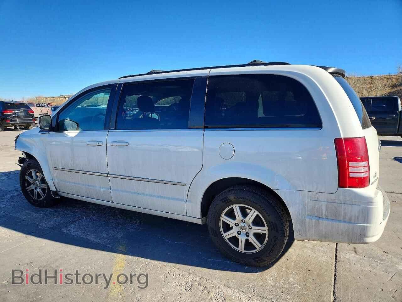 2010 CHRYSLER MINIVAN - VIN: 2A4RR5D1XAR189660 - Фото 2