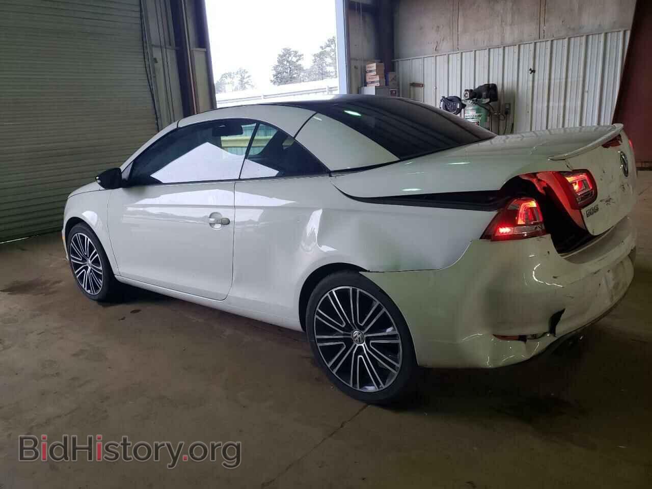 2014 VOLKSWAGEN EOS - VIN: WVWBW8AH9EV001085 - Photo 2