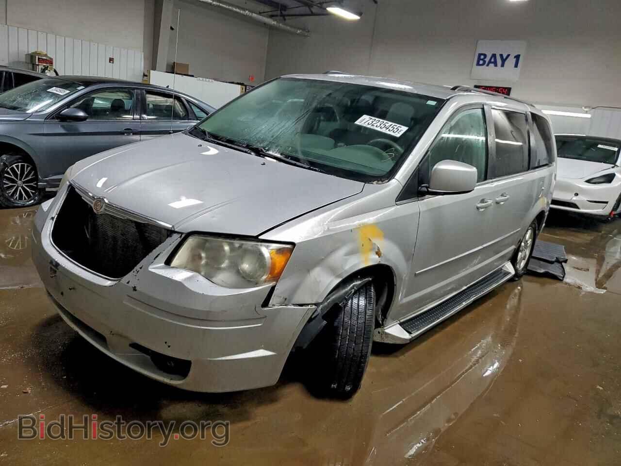 Photo 2A4RR5D1XAR373268 - CHRYSLER MINIVAN 2010