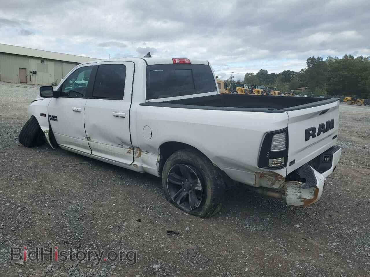 2017 RAM 1500 - VIN: 1C6RR7MT1HS771570 - Фото 2