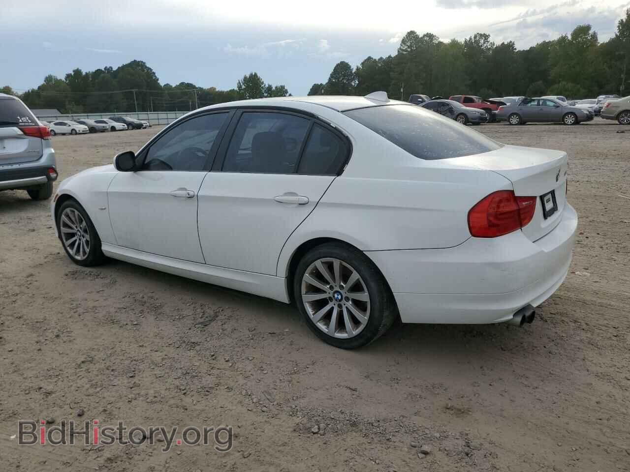 2011 BMW 3 SERIES - VIN: WBAPH7C59BE852079 - Фото 2