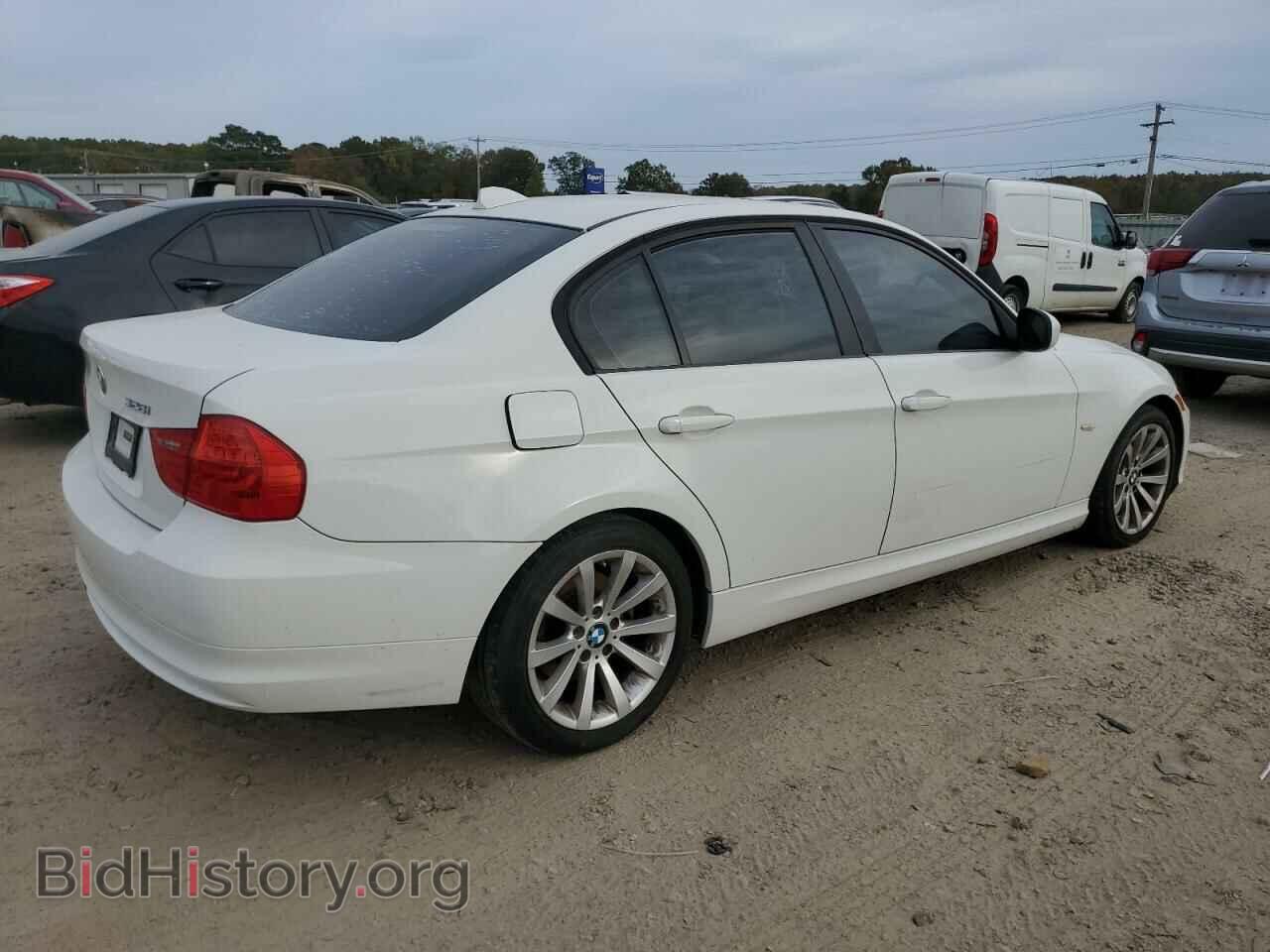 2011 BMW 3 SERIES - VIN: WBAPH7C59BE852079 - Фото 3