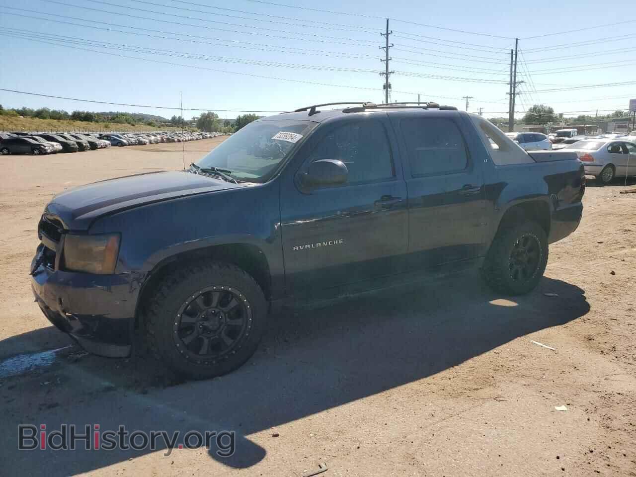 Photo 3GNTKFE35BG115888 - CHEVROLET AVALANCHE 2011