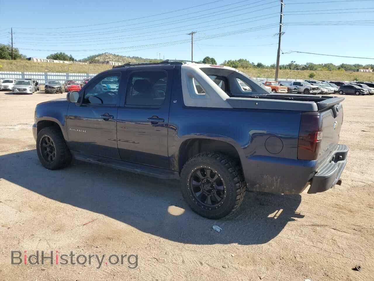 2011 CHEVROLET AVALANCHE - VIN: 3GNTKFE35BG115888 - Фото 2