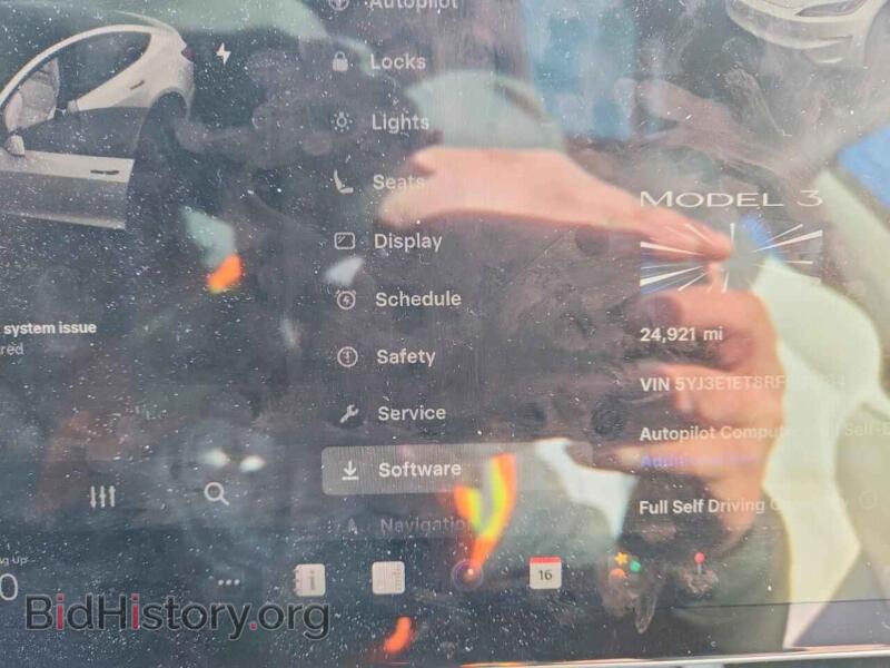 2024 Tesla MODEL 3 (VIN 5YJ3E1ET8RF901784) — photo 9 of 12