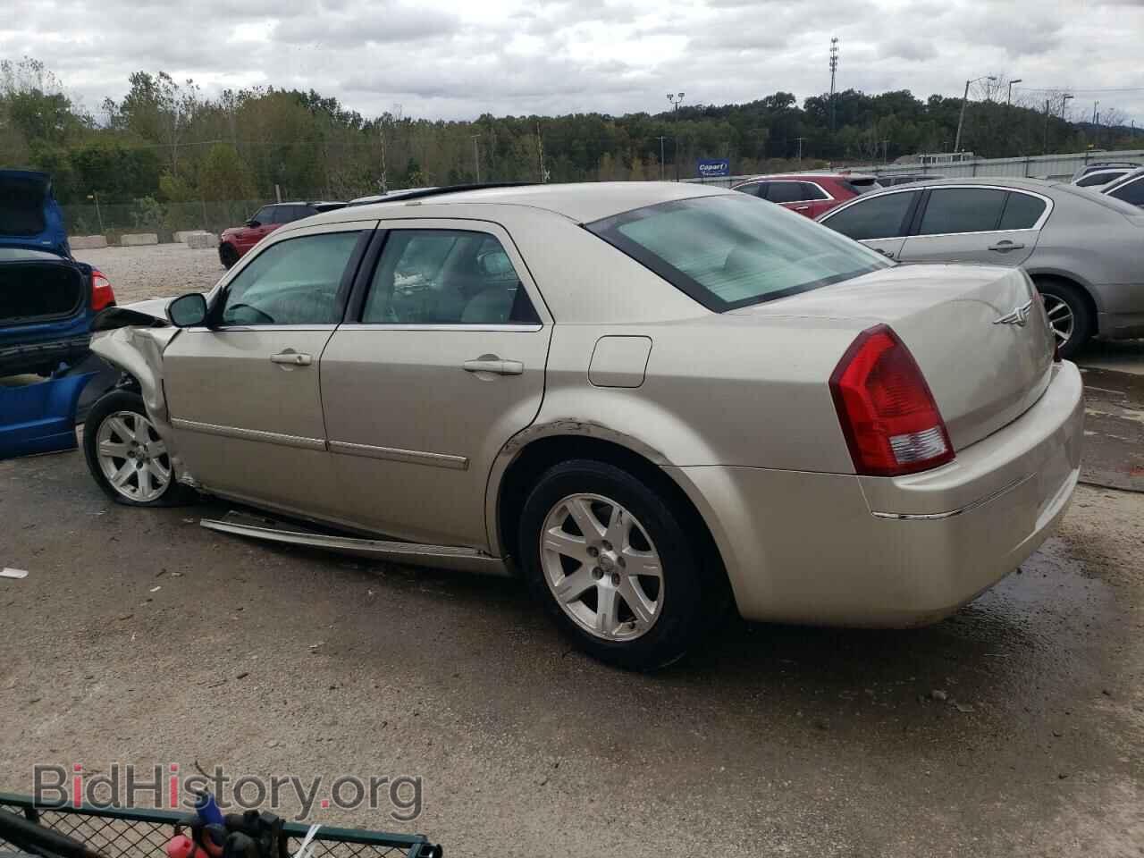 2006 CHRYSLER 300 - VIN: 2C3KA53G66H232087 - Фото 2