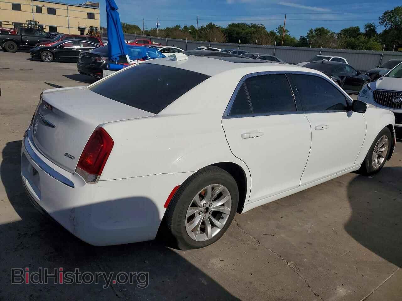 2016 CHRYSLER 300 - VIN: 2C3CCAAG8GH223631 - Фото 3
