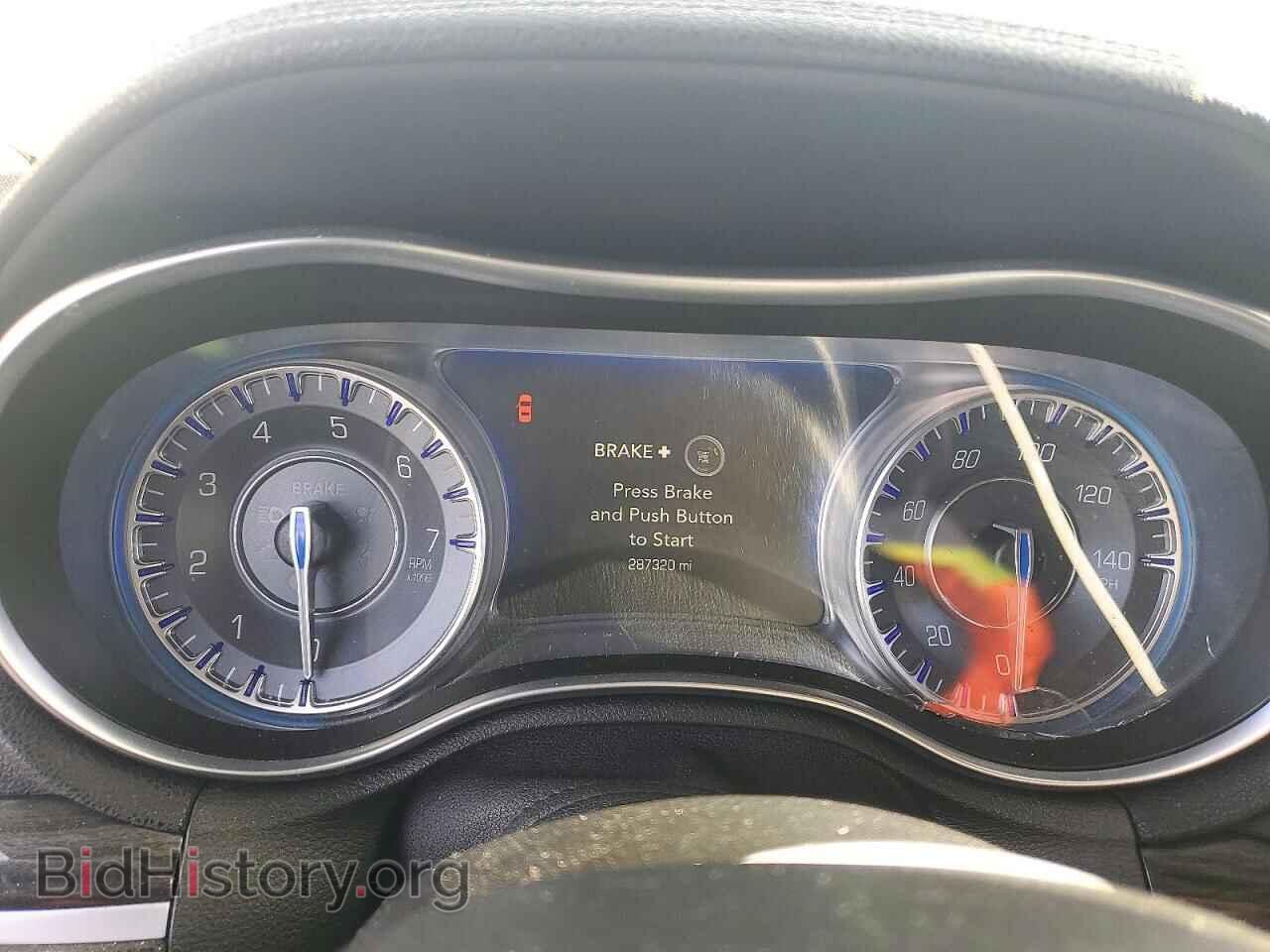 2016 CHRYSLER 300 - VIN: 2C3CCAAG8GH223631 - Фото 9