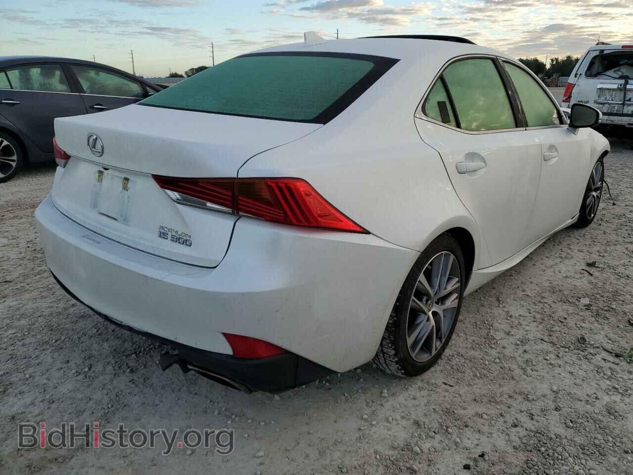 2019 LEXUS IS - VIN: JTHBA1D26K5100101 - Фото 3