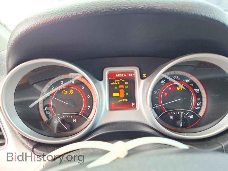2019 Dodge JOURNEY (VIN 3C4PDCBB5KT863367) — photo 9 of 13