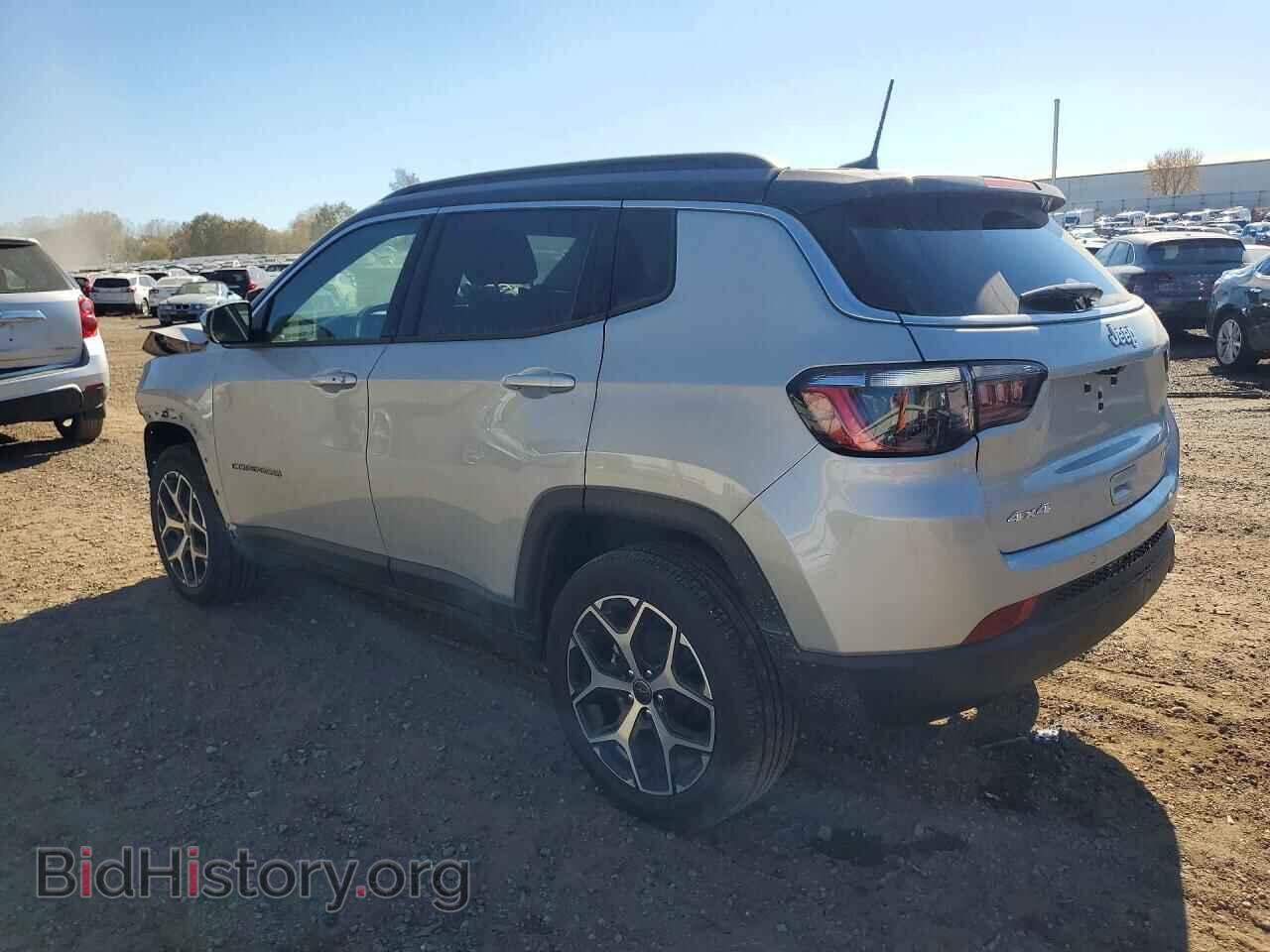2026 Jeep COMPASS (VIN 3C4NJDCN3TT266251) — photo 2 of 16