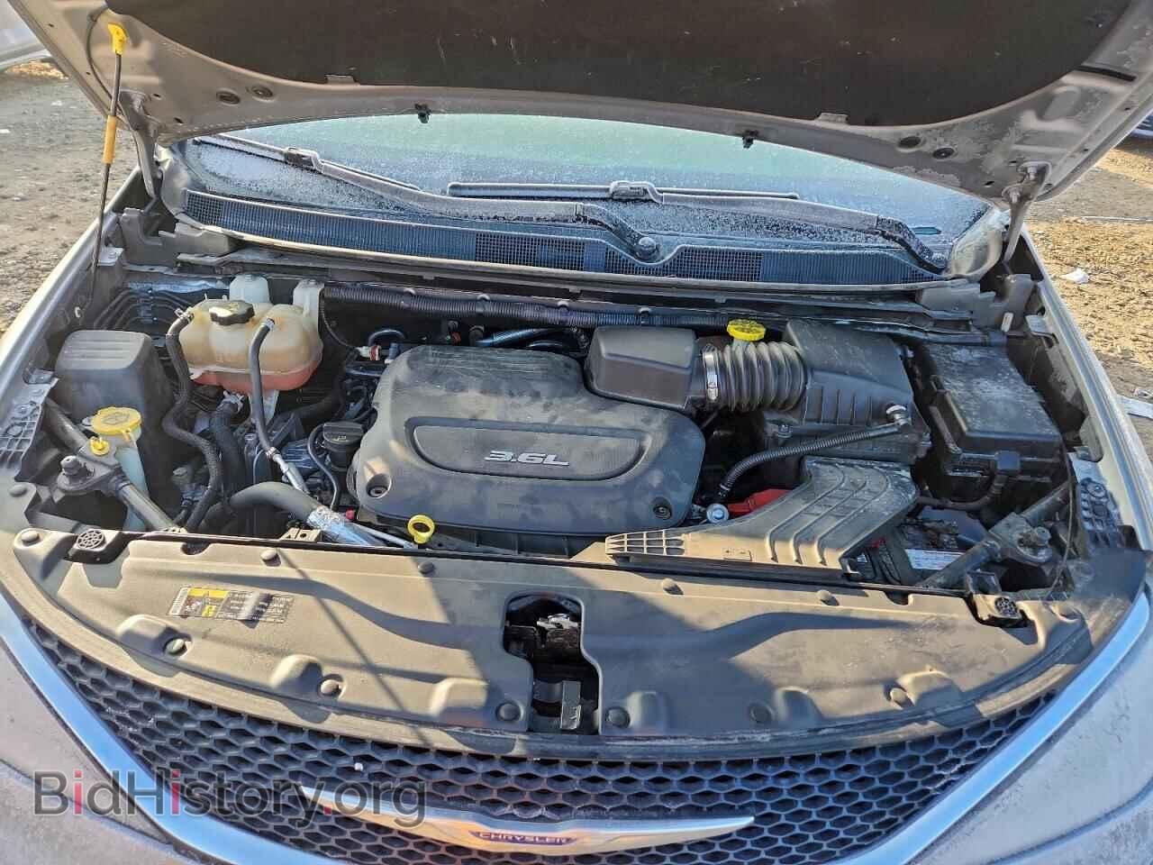 2017 CHRYSLER PACIFICA - VIN: 2C4RC1DGXHR502320 - Фото 11