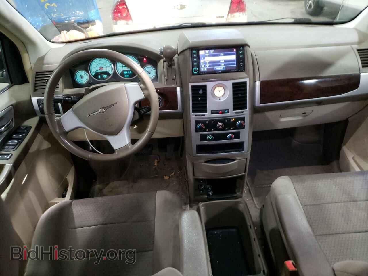 2010 CHRYSLER MINIVAN - VIN: 2A4RR5D18AR266395 - Фото 8
