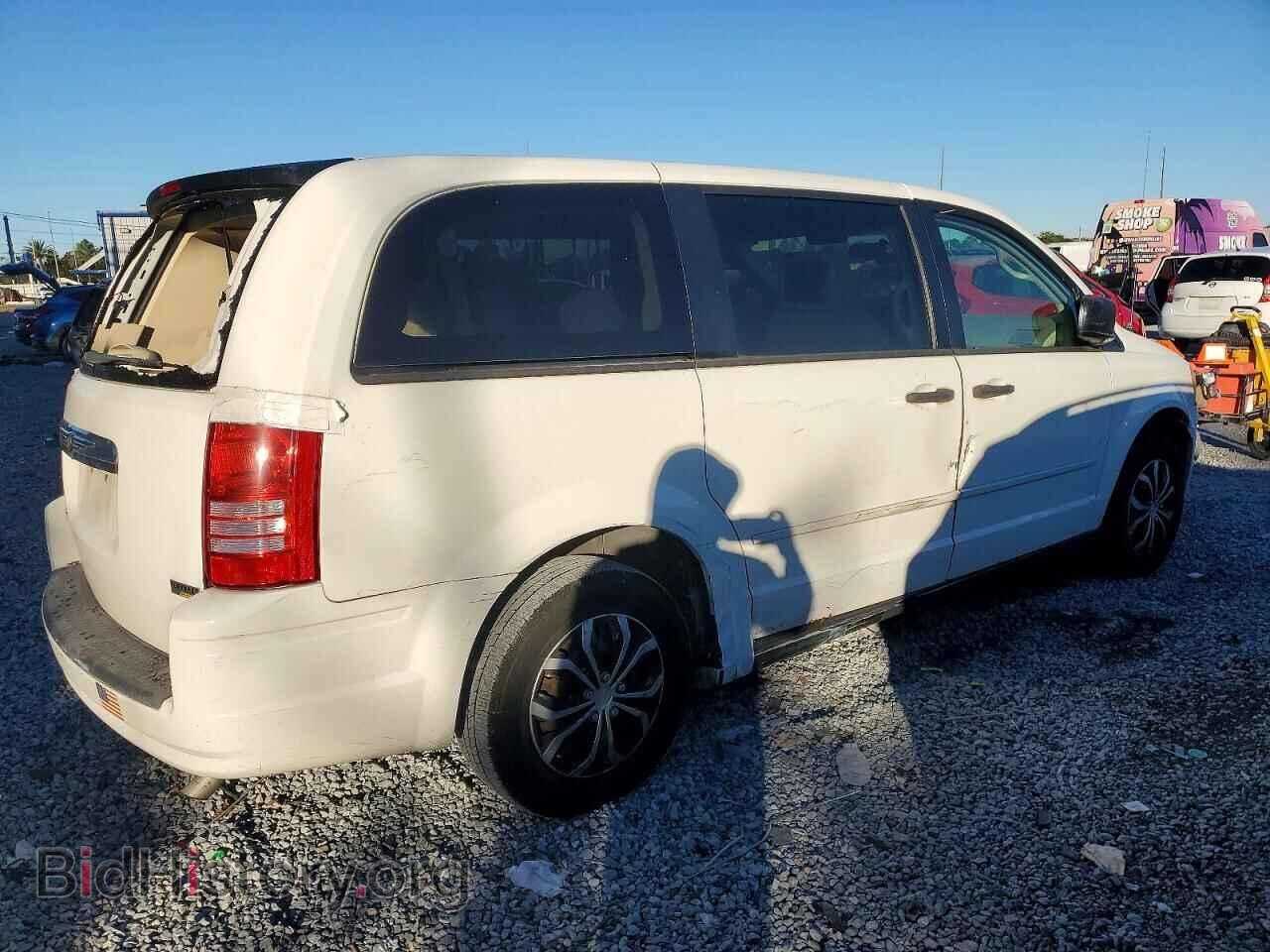 2008 CHRYSLER MINIVAN - VIN: 2A8HR44HX8R842001 - Фото 3