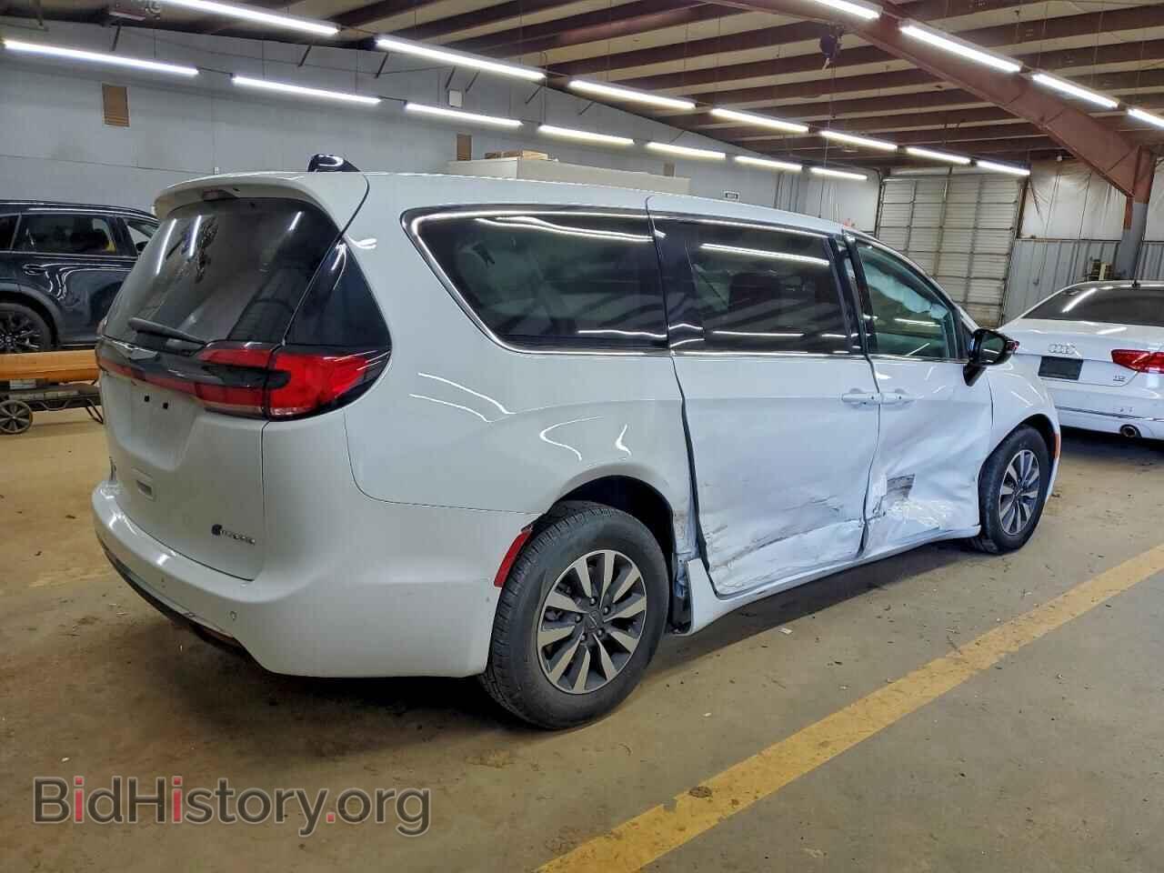 2024 CHRYSLER PACIFICA - VIN: 2C4RC1S77RR103854 - Фото 3