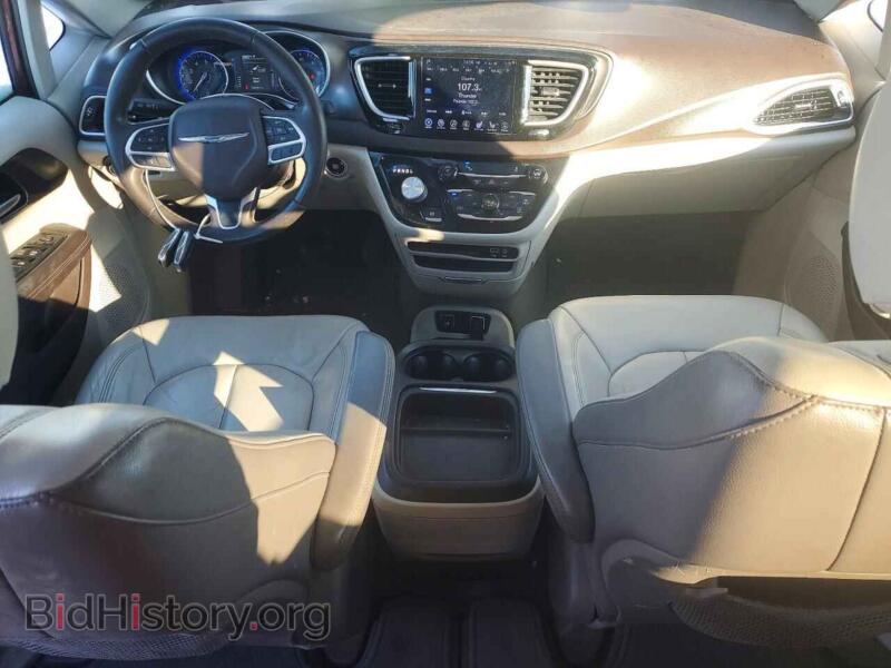 2017 Chrysler PACIFICA (VIN 2C4RC1BG0HR506590) — фото 8 из 13