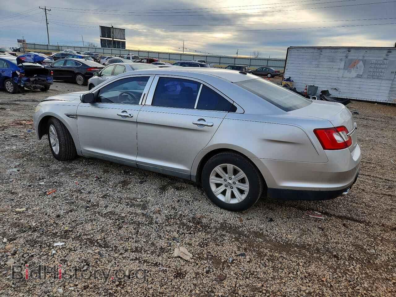2011 FORD TAURUS - VIN: 1FAHP2DW0BG112368 - Фото 2