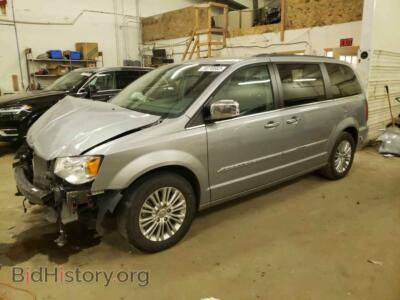 2015 Chrysler MINIVAN Town & COU, серебристый — VIN 2C4RC1CG0FR582905, Copart