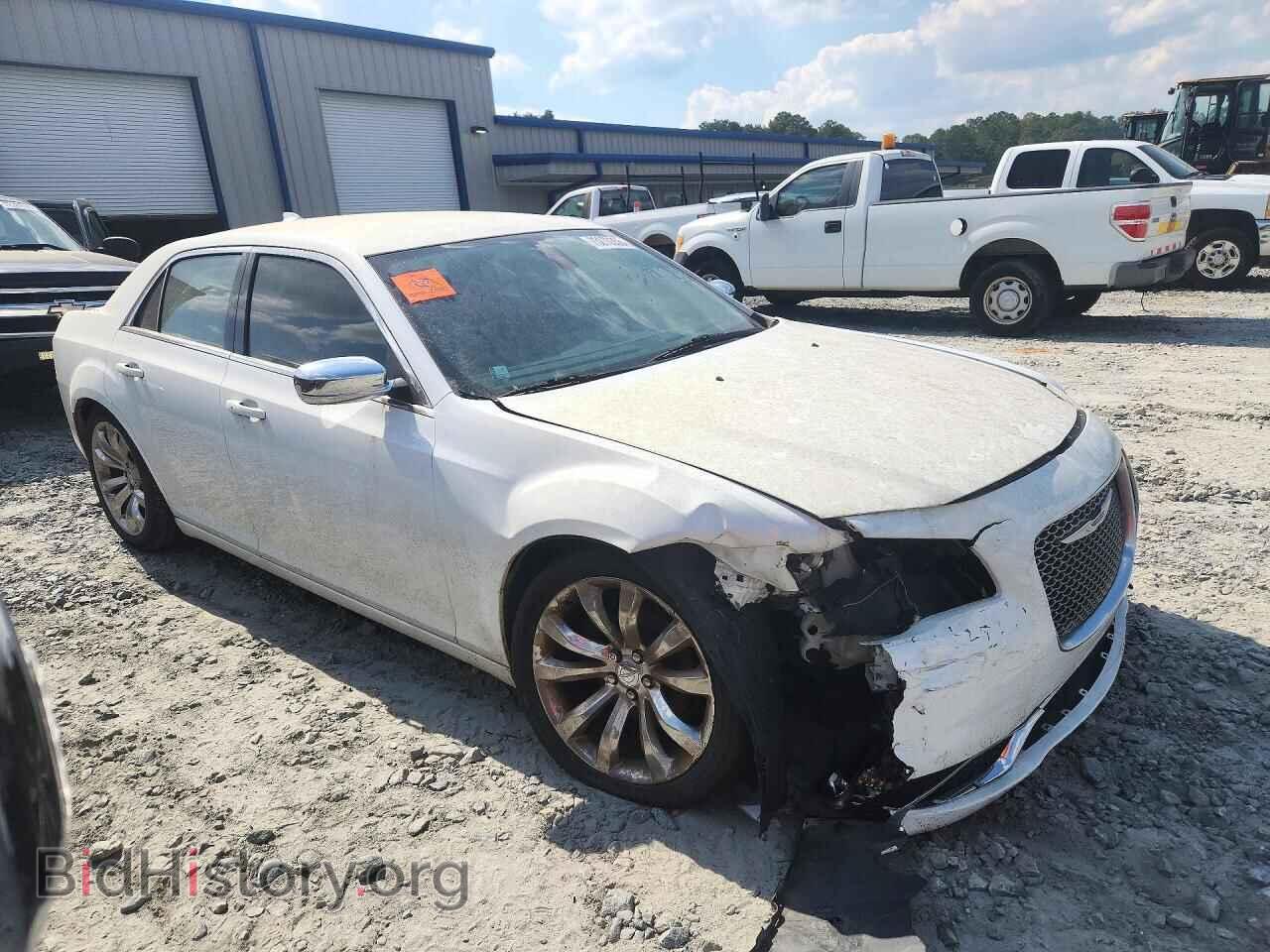 2019 CHRYSLER 300 - VIN: 2C3CCAAG2KH590002 - Фото 4
