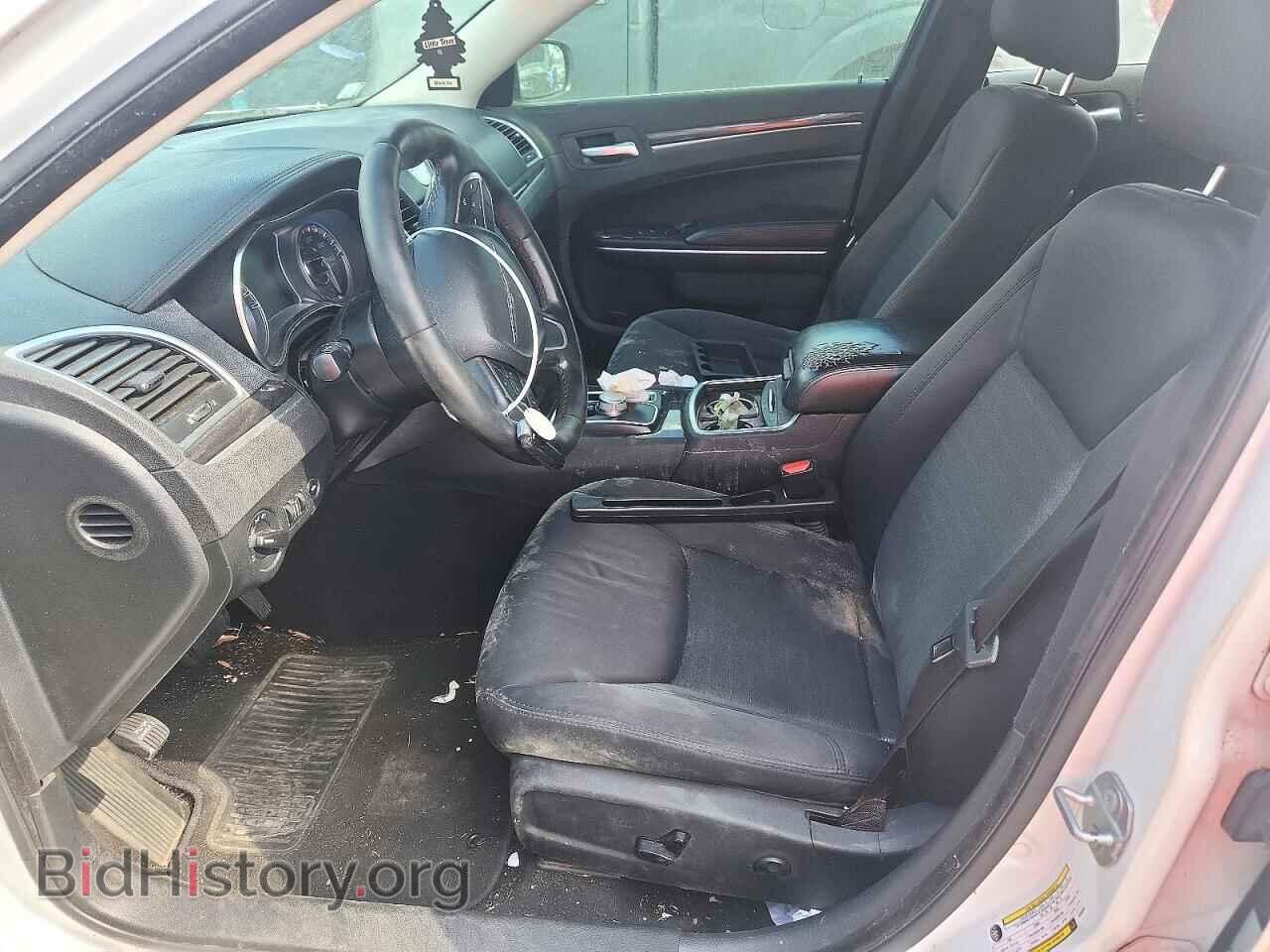 2019 CHRYSLER 300 - VIN: 2C3CCAAG2KH590002 - Фото 7