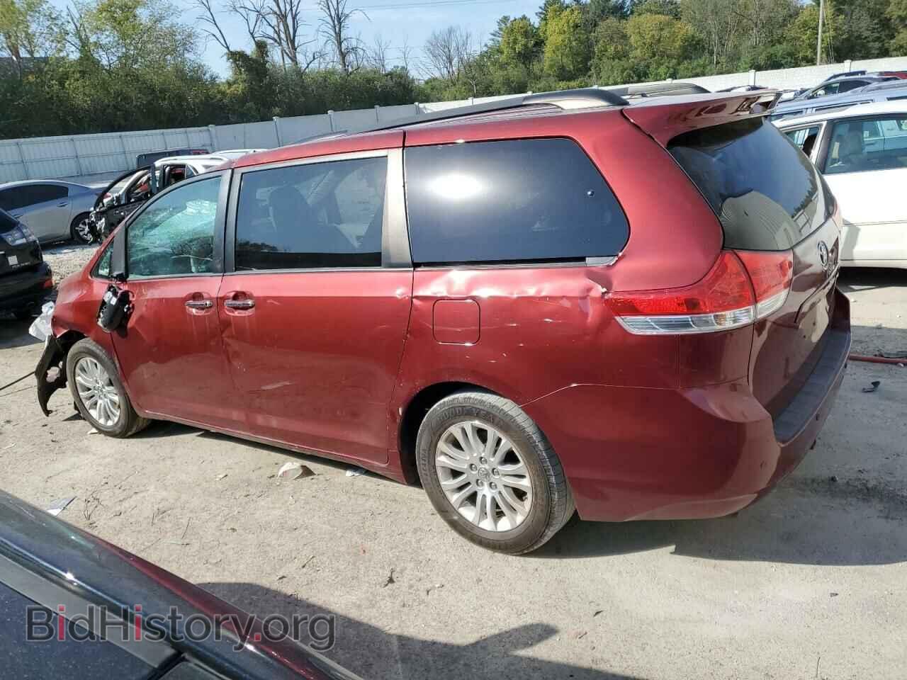 2011 TOYOTA All Models - VIN: 5TDYK3DCXBS112095 - Фото 2