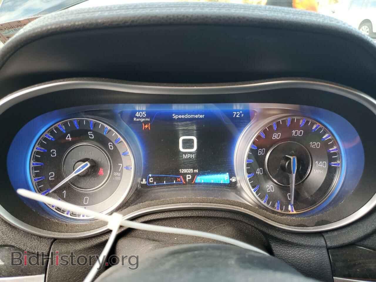 2016 CHRYSLER 300 - VIN: 2C3CCAKG8GH261777 - Фото 9