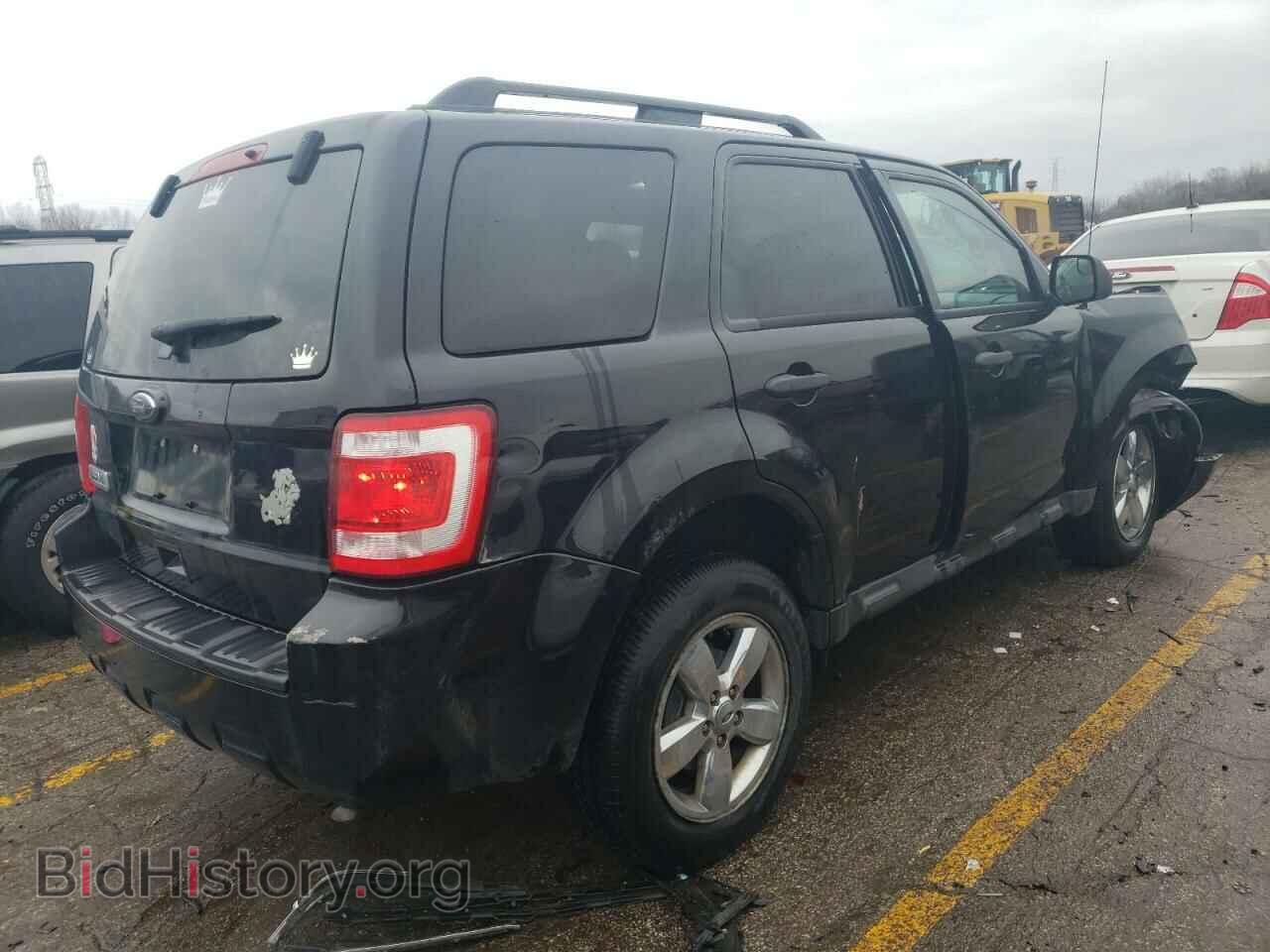 2011 FORD ESCAPE - VIN: 1FMCU0D77BKA67318 - Фото 3
