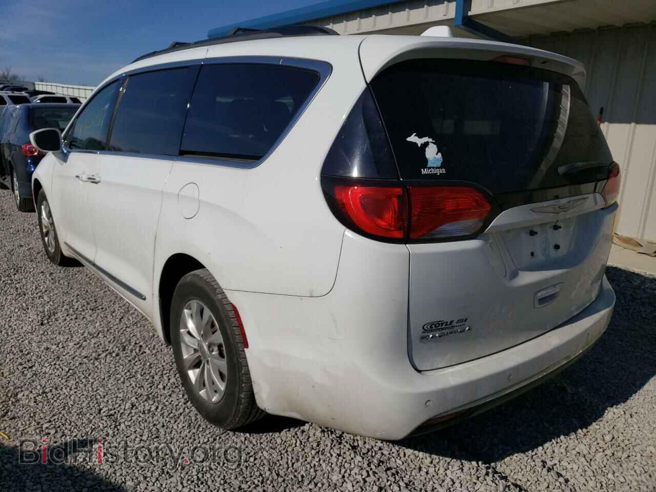 2017 CHRYSLER PACIFICA - VIN: 2C4RC1BG6HR747554 - Фото 2