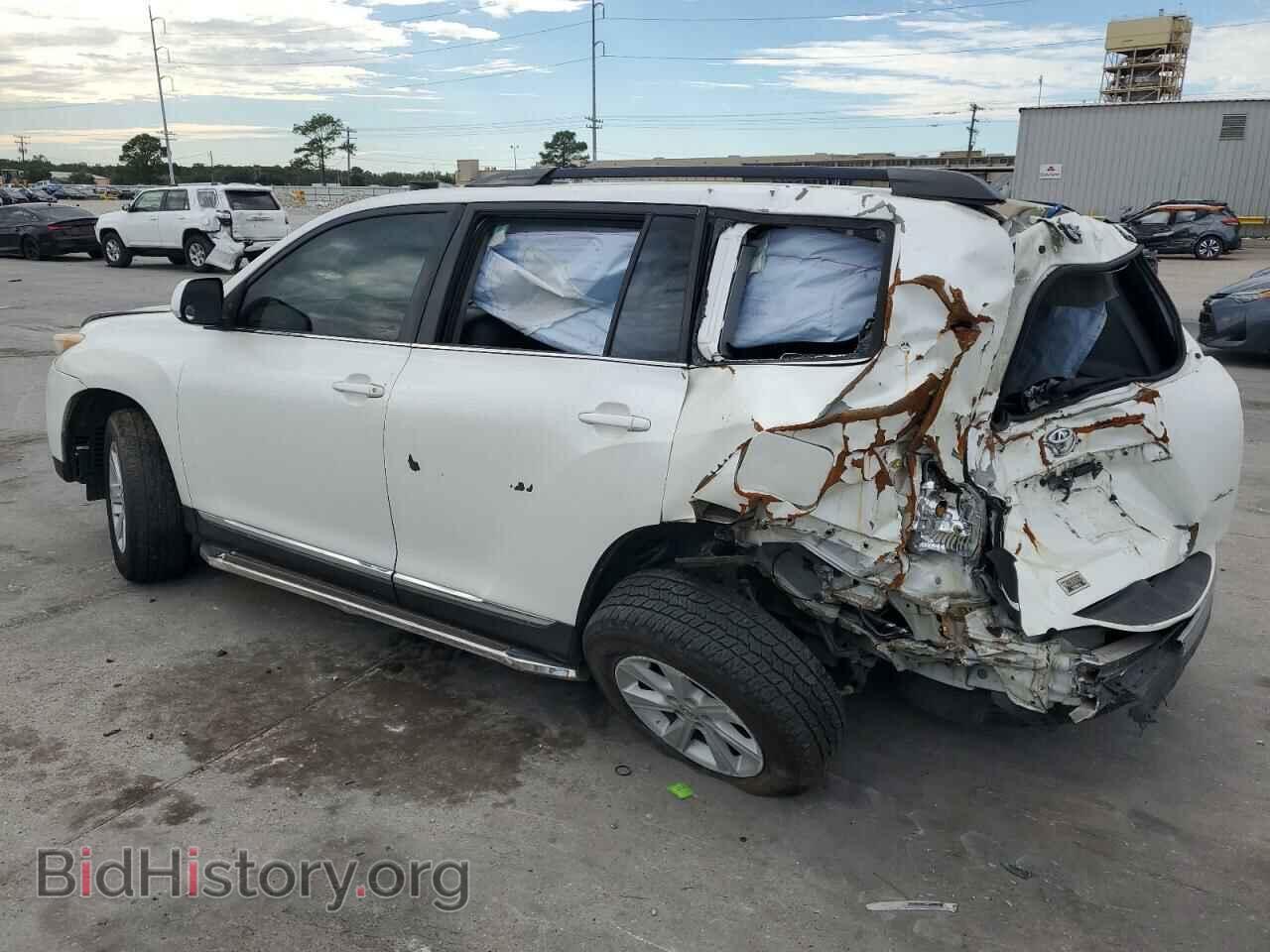 2013 TOYOTA HIGHLANDER - VIN: 5TDBK3EH4DS215564 - Фото 2