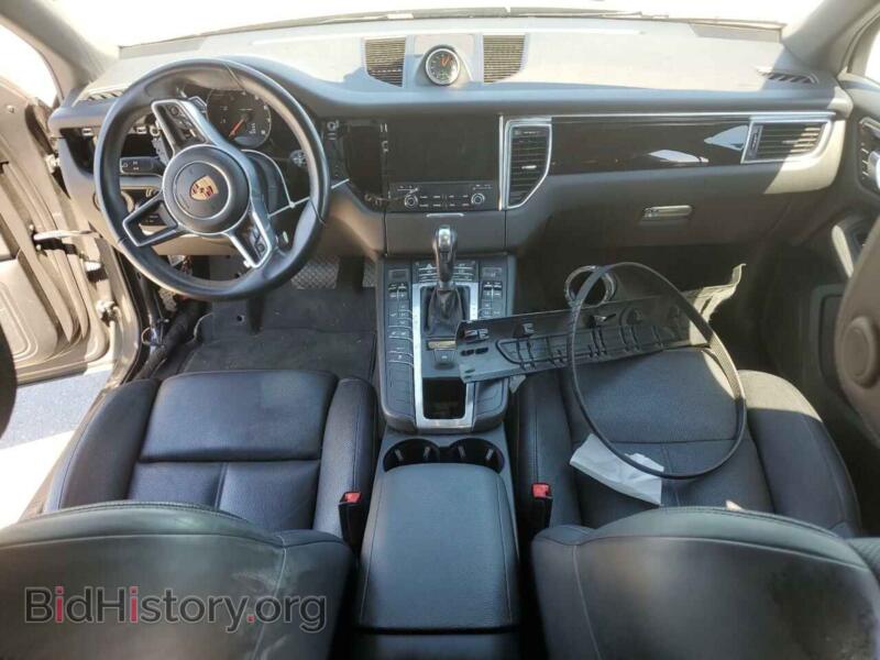 2018 Porsche MACAN (VIN WP1AA2A58JLB20764) — photo 8 of 12