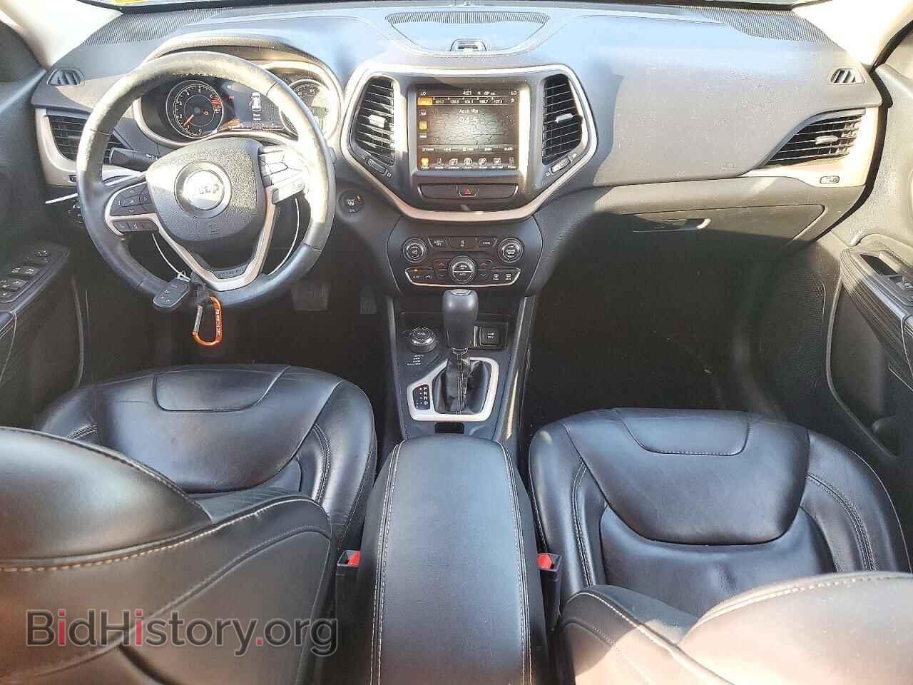 2017 Jeep CHEROKEE (VIN 1C4PJMDB8HW519692) — фото 8 из 16