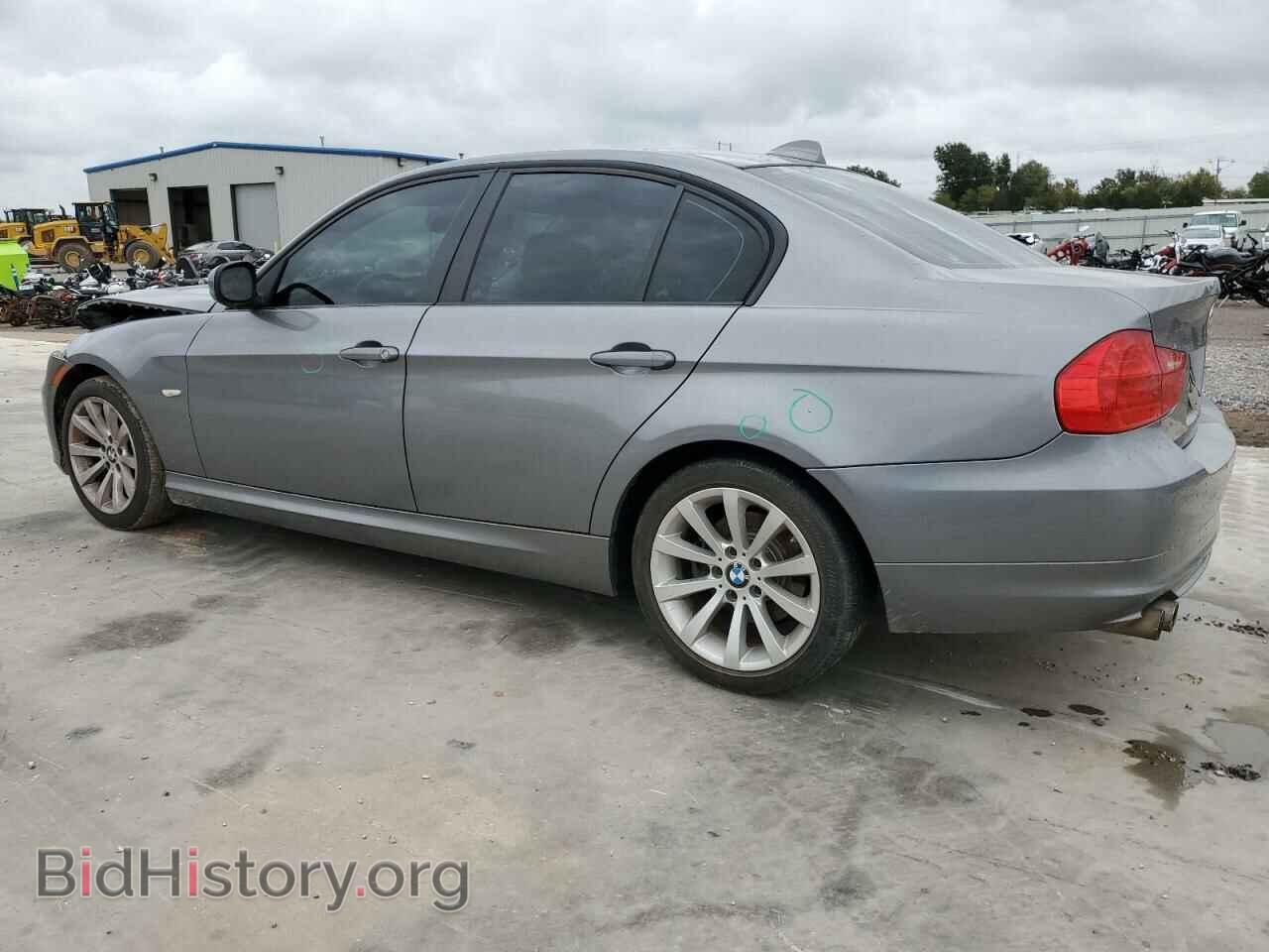 2011 BMW 3 SERIES - VIN: WBAPH7G54BNM55230 - Фото 2
