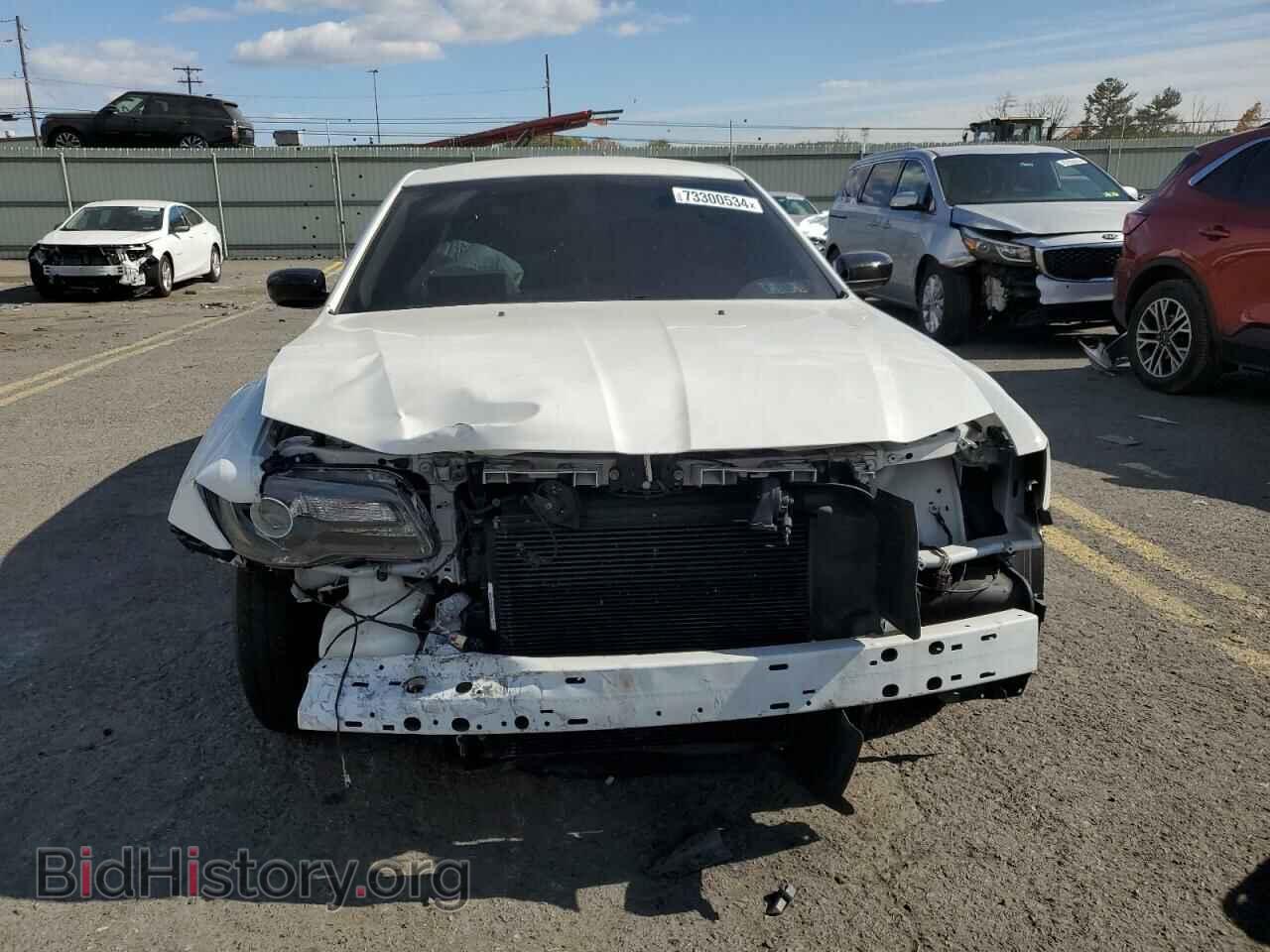 2019 CHRYSLER 300 - VIN: 2C3CCAAG2KH682887 - Фото 5
