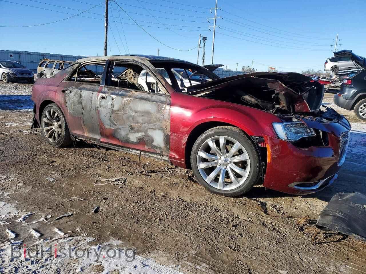 2019 CHRYSLER 300 - VIN: 2C3CCAAG4KH501465 - Фото 4