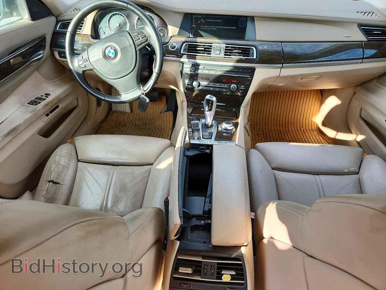 2011 BMW 7 SERIES - VIN: WBAKB8C51BC852266 - Photo 8