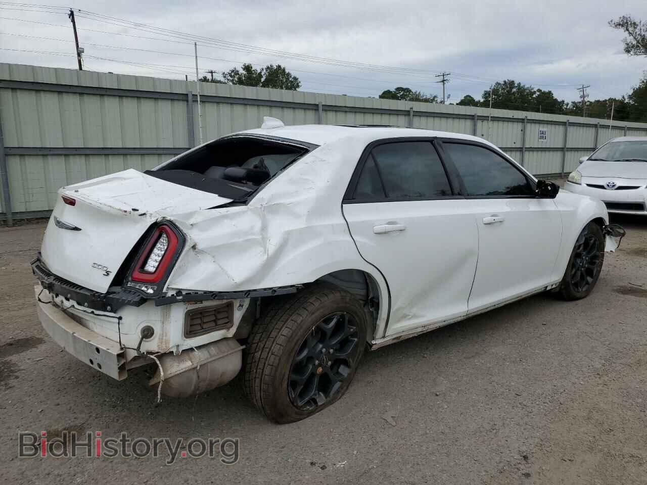2019 CHRYSLER 300 - VIN: 2C3CCAGG0KH679476 - Фото 3
