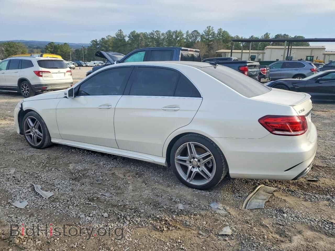 2014 MERCEDES-BENZ E-CLASS - VIN: WDDHF5KB5EA882660 - Фото 2