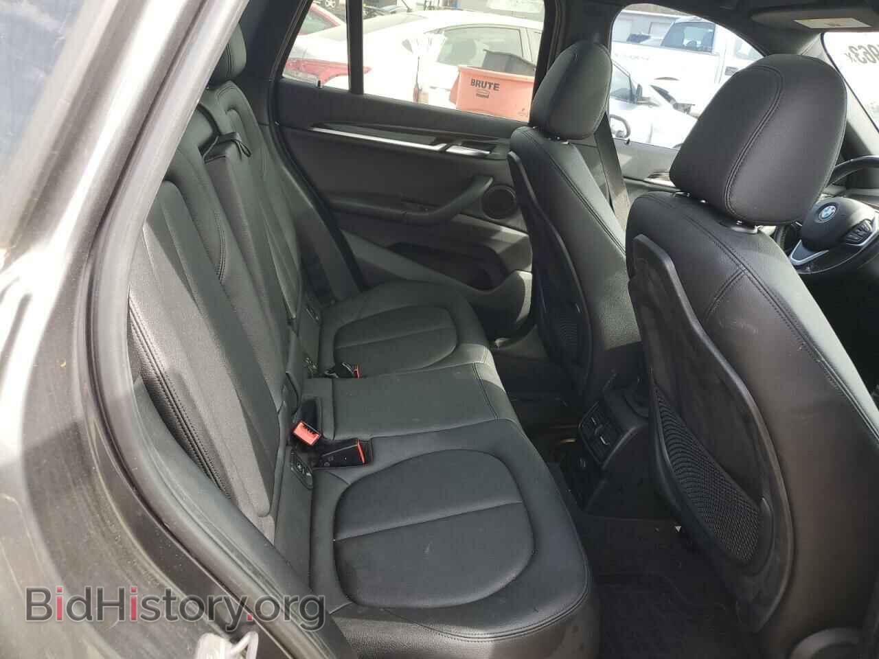 2016 BMW X1 - VIN: WBXHT3C38G5F65181 - Фото 10
