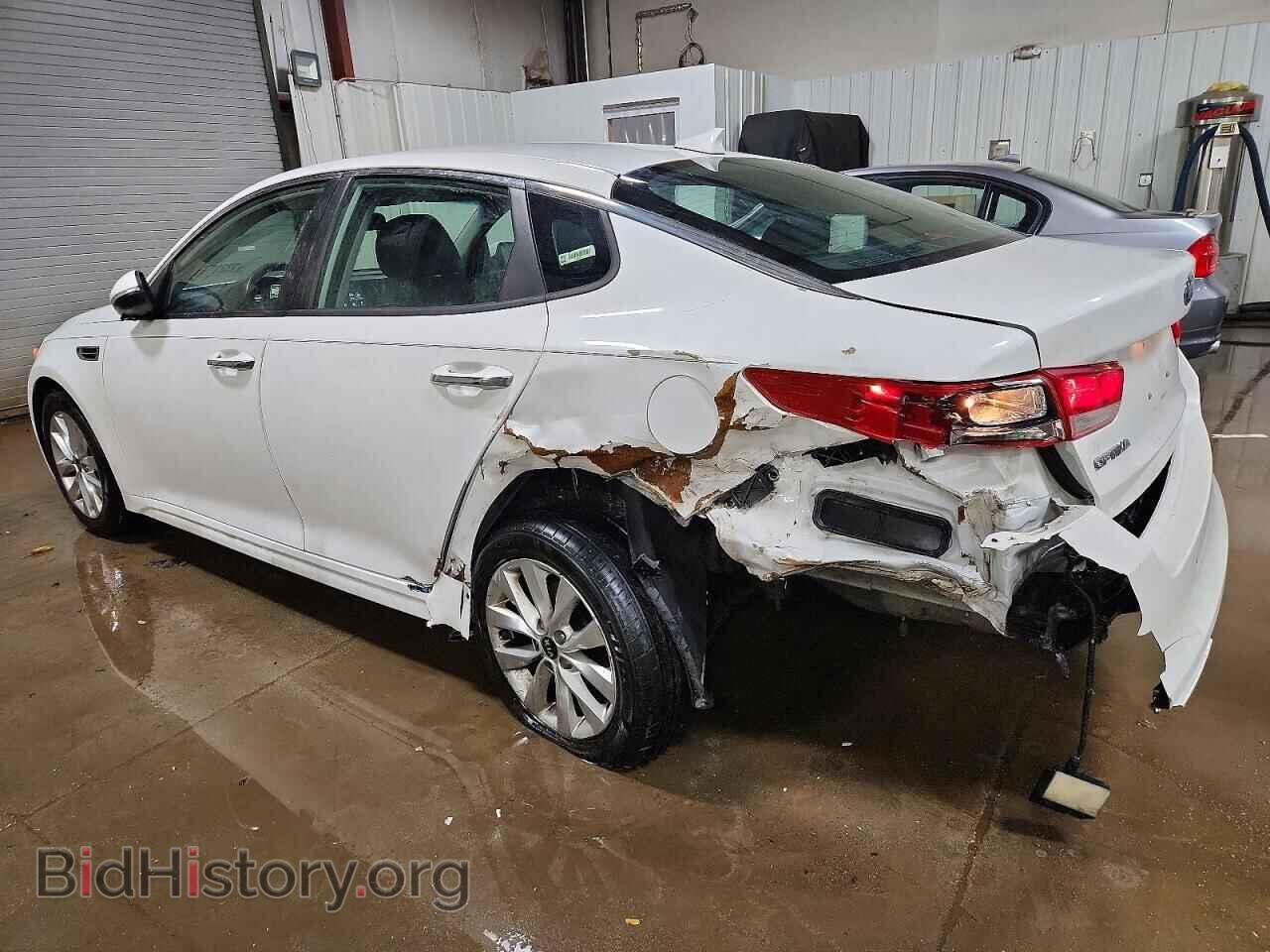 2018 KIA OPTIMA - VIN: 5XXGT4L32JG270592 - Фото 2