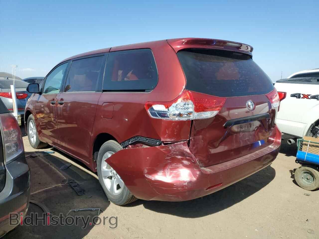 2011 TOYOTA SIENNA - VIN: 5TDKA3DC3BS005270 - Фото 2